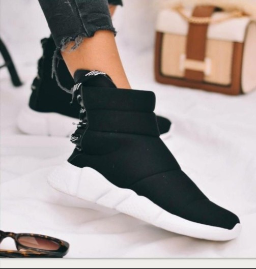 zapas botas color negro